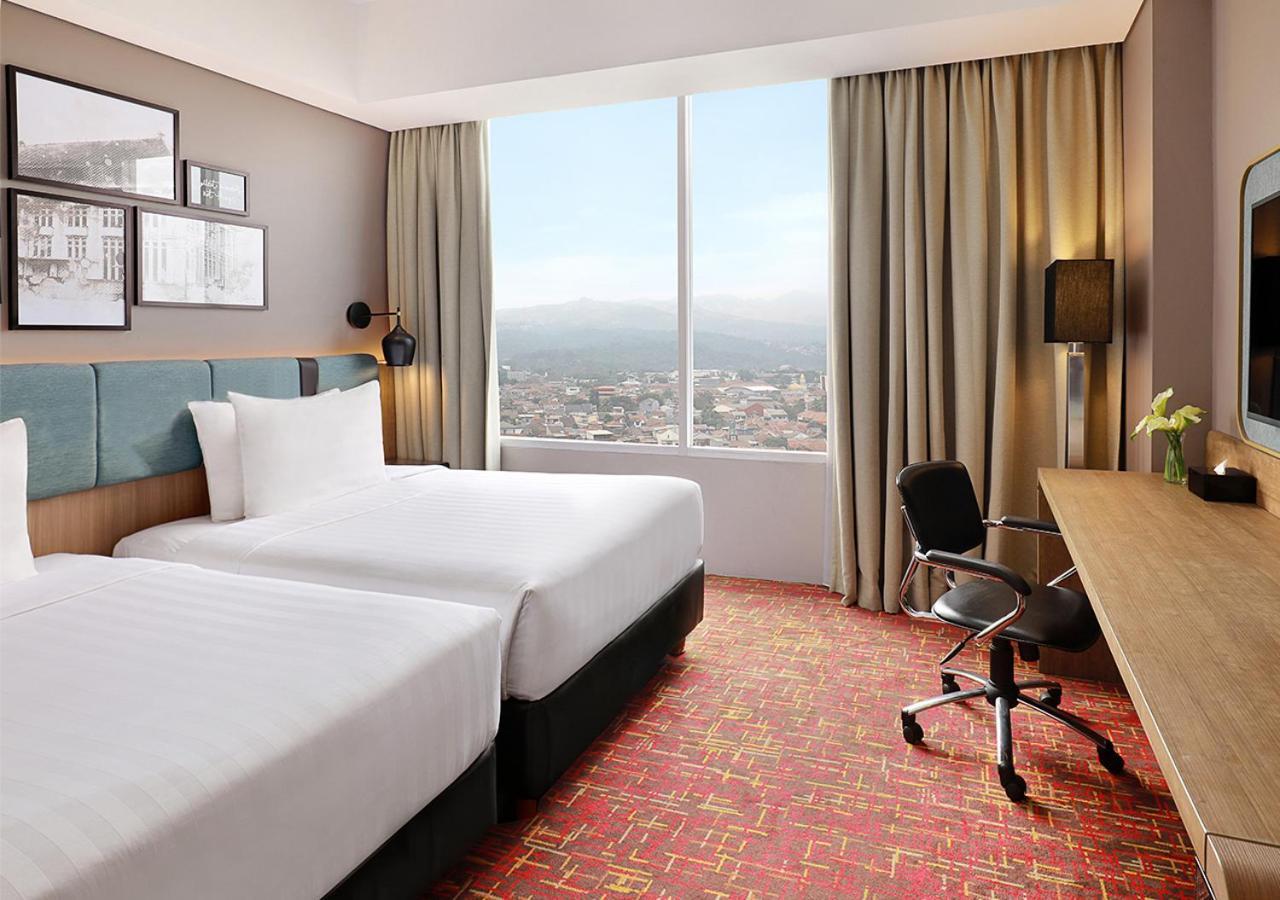 Mercure Bandung Nexa Supratman Extérieur photo