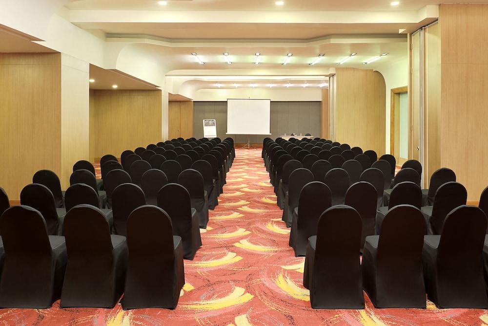 Mercure Bandung Nexa Supratman Extérieur photo